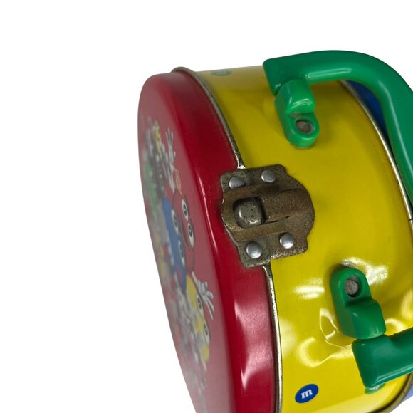 Vintage 1999 M&Ms Round Metal Lunchbox Tin Handle Blue Red - Picture 9 of 10